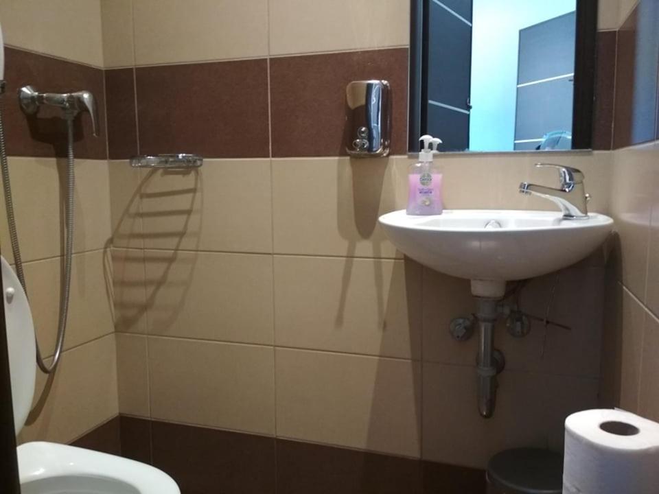 Budget Twin Room,1003278411:JPEG